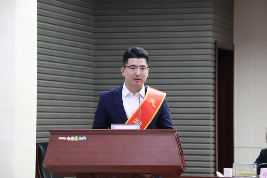 逐夢起航 再創輝煌丨惠眾財金集團召開2022年工作會議(圖7)