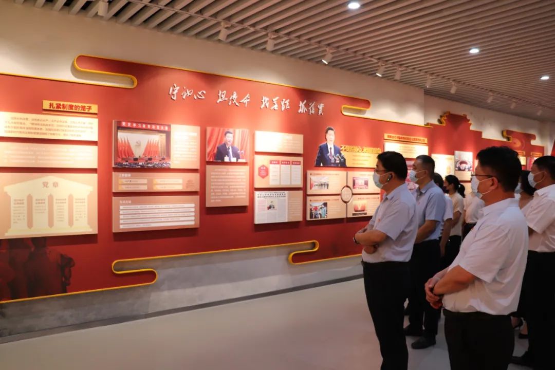 利劍高懸 警鐘長鳴——惠眾財金集團紀委組織參觀濱城區廉政警示教育基地(圖4)