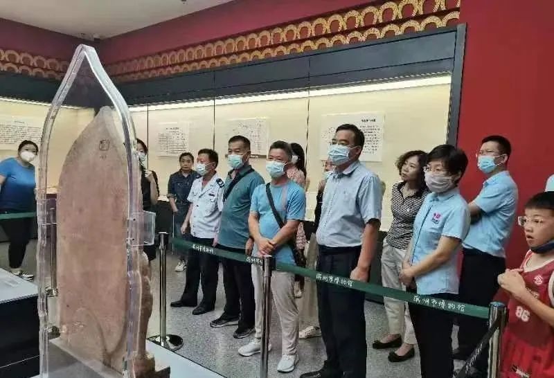 濱城區財稅黨建聯盟“在知愛建”見行動——走進濱州市博物館(圖2)